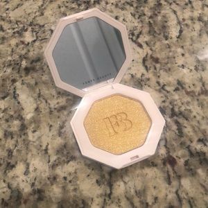 Fenty Beauty Killawatt Freestyle Highlighter
